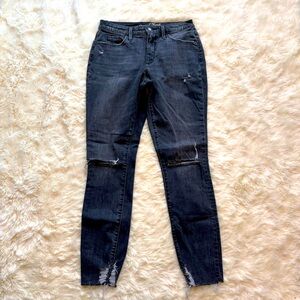 Universal Thread High Rise Black Distressed Skinny Jeans Womens 4/ 27 Regular